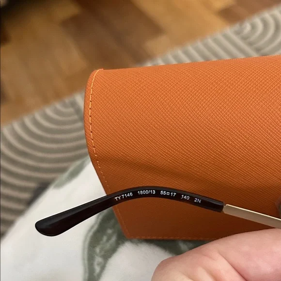 Tory Burch Black Sunglasses with Bold Orange Case - Picture 3 of 6